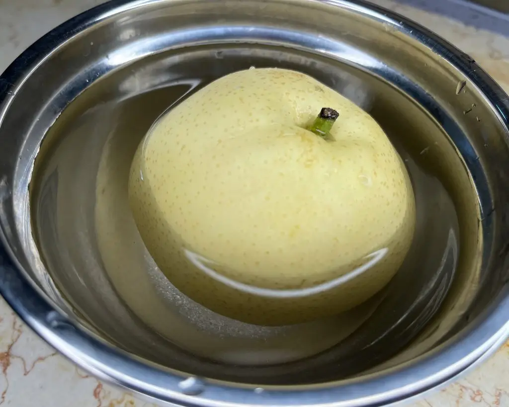 אגסים מאודים – הלחות העדינה של הסתיו