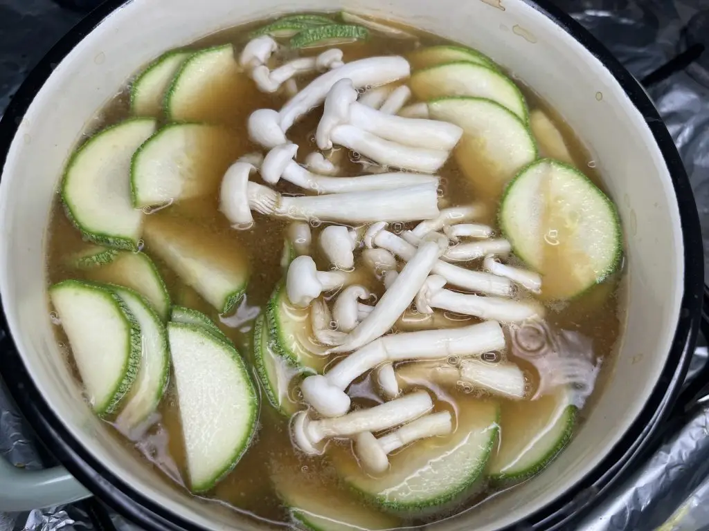 מרק מיסו – תסיסה ותמיכה בעיכול לפי הרפואה הסינית