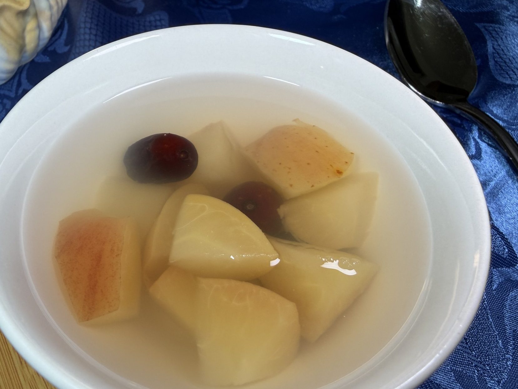 יובש בעונת הסתיו – תה תפוח ושיזפים סיניים לפי הרפואה הסינית